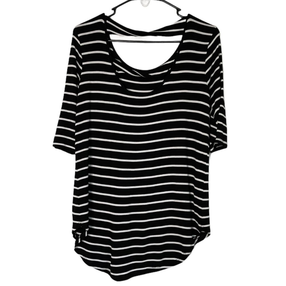 Cable & Gauge U neck top back design Medium